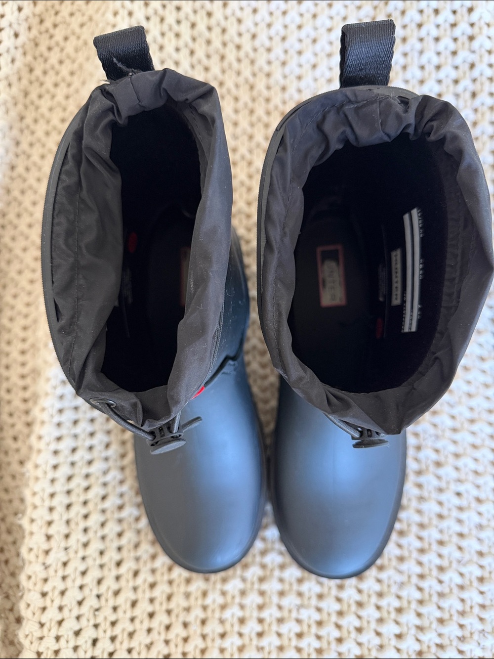 Hunter Cillian Lug Sole Bootie - Picture 4 of 10